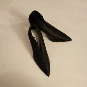 ZARA WOMEN SATIN HEELS SIZE 39 NWOT